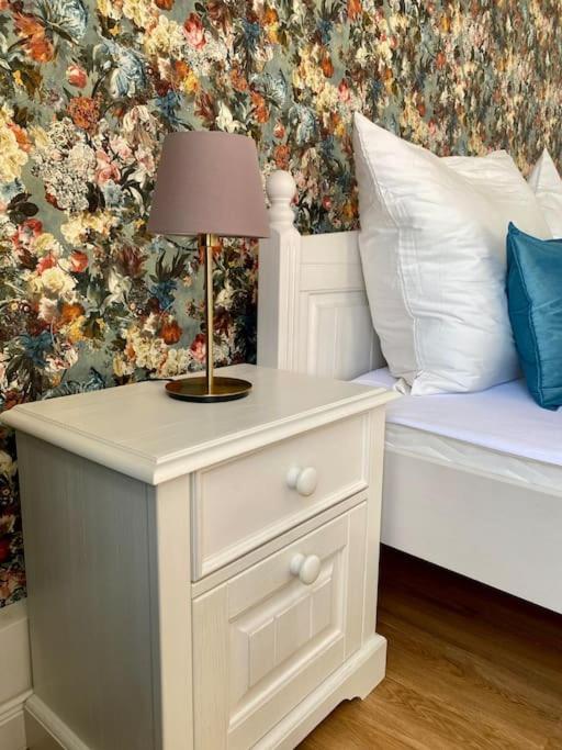 2-Zimmer Zentral In Ferdinandshof, Wlan Modern Εξωτερικό φωτογραφία