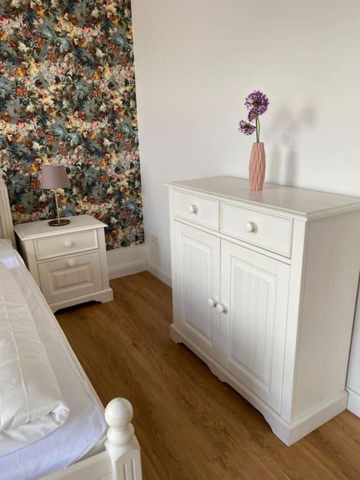 2-Zimmer Zentral In Ferdinandshof, Wlan Modern Εξωτερικό φωτογραφία