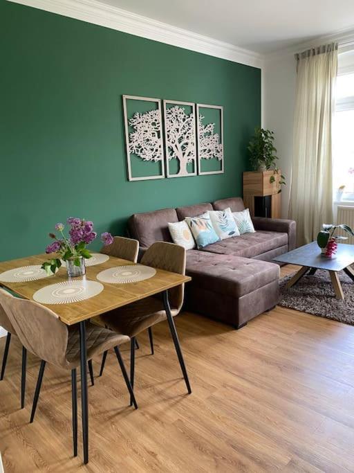 2-Zimmer Zentral In Ferdinandshof, Wlan Modern Εξωτερικό φωτογραφία